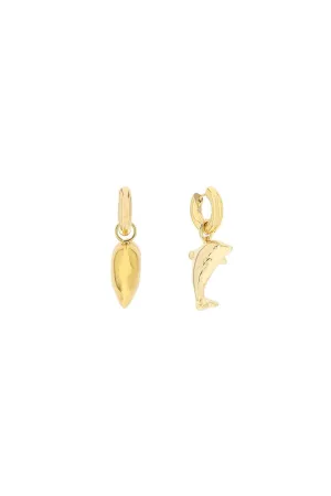 Timeless pearly earrings with charms