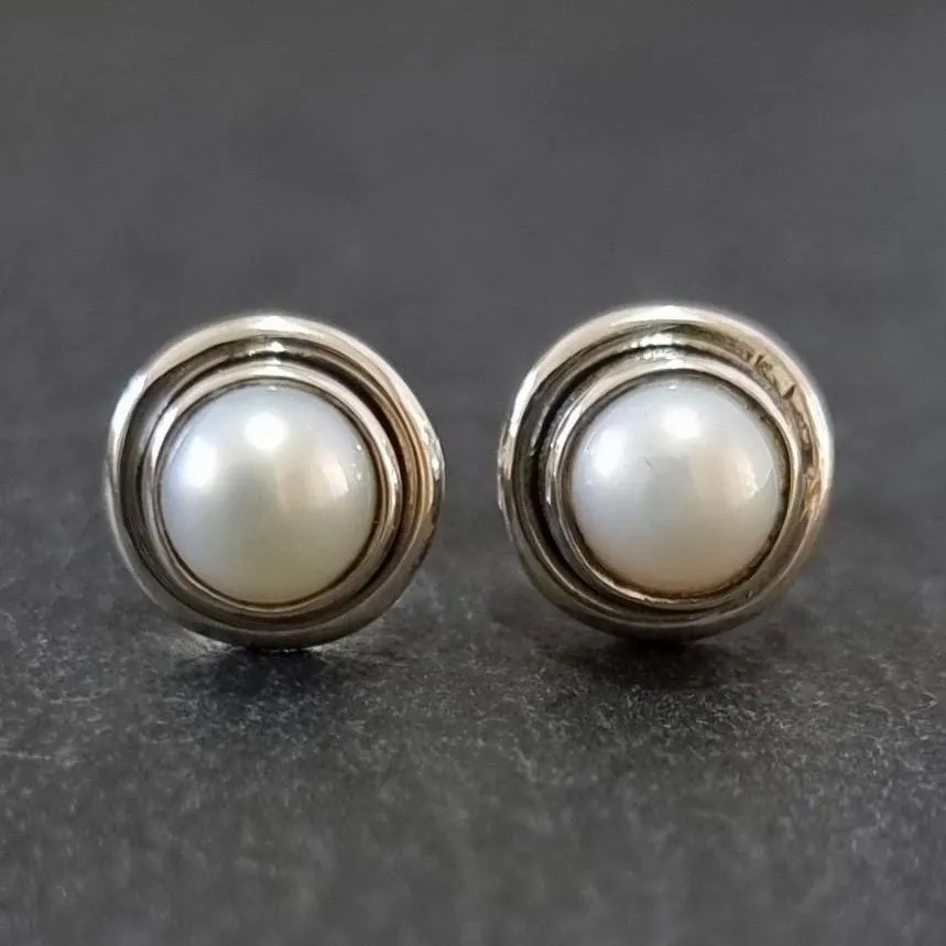 Timeless Round Pearl Stud Earrings, 925 Sterling Silver, S16PL