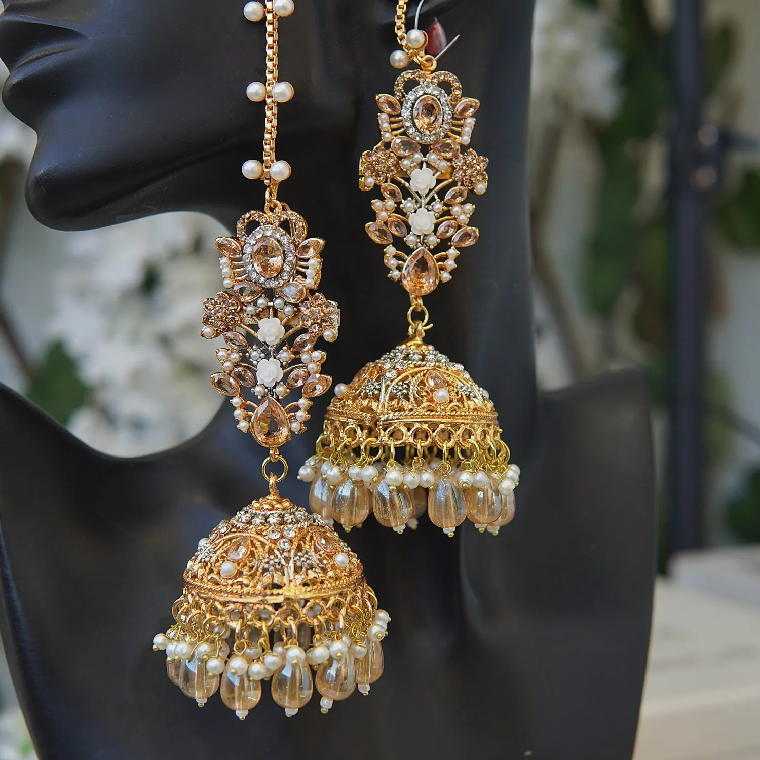 Timeless Twinkles Saharay Jhumkey