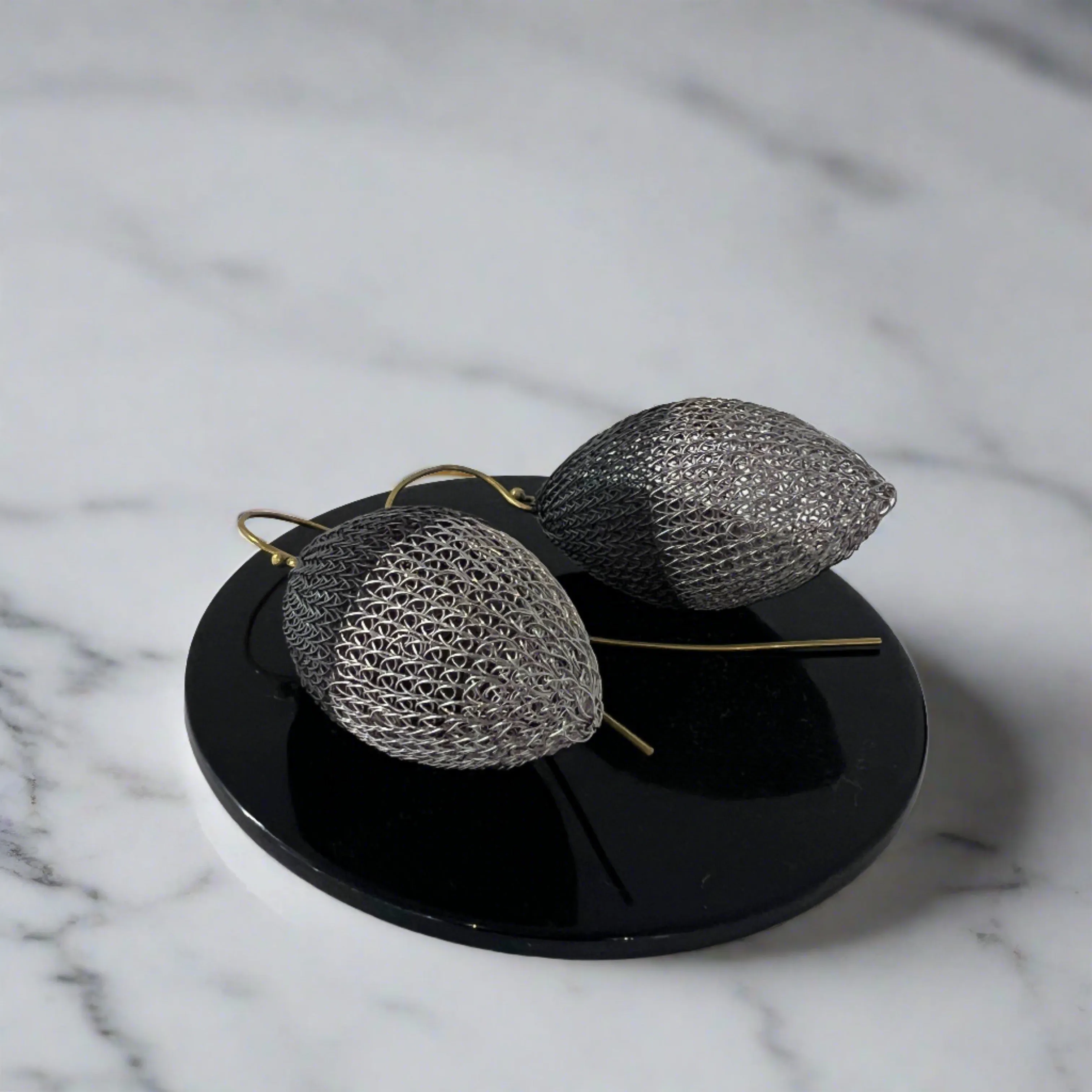 TM. Hana Mesh Earrings