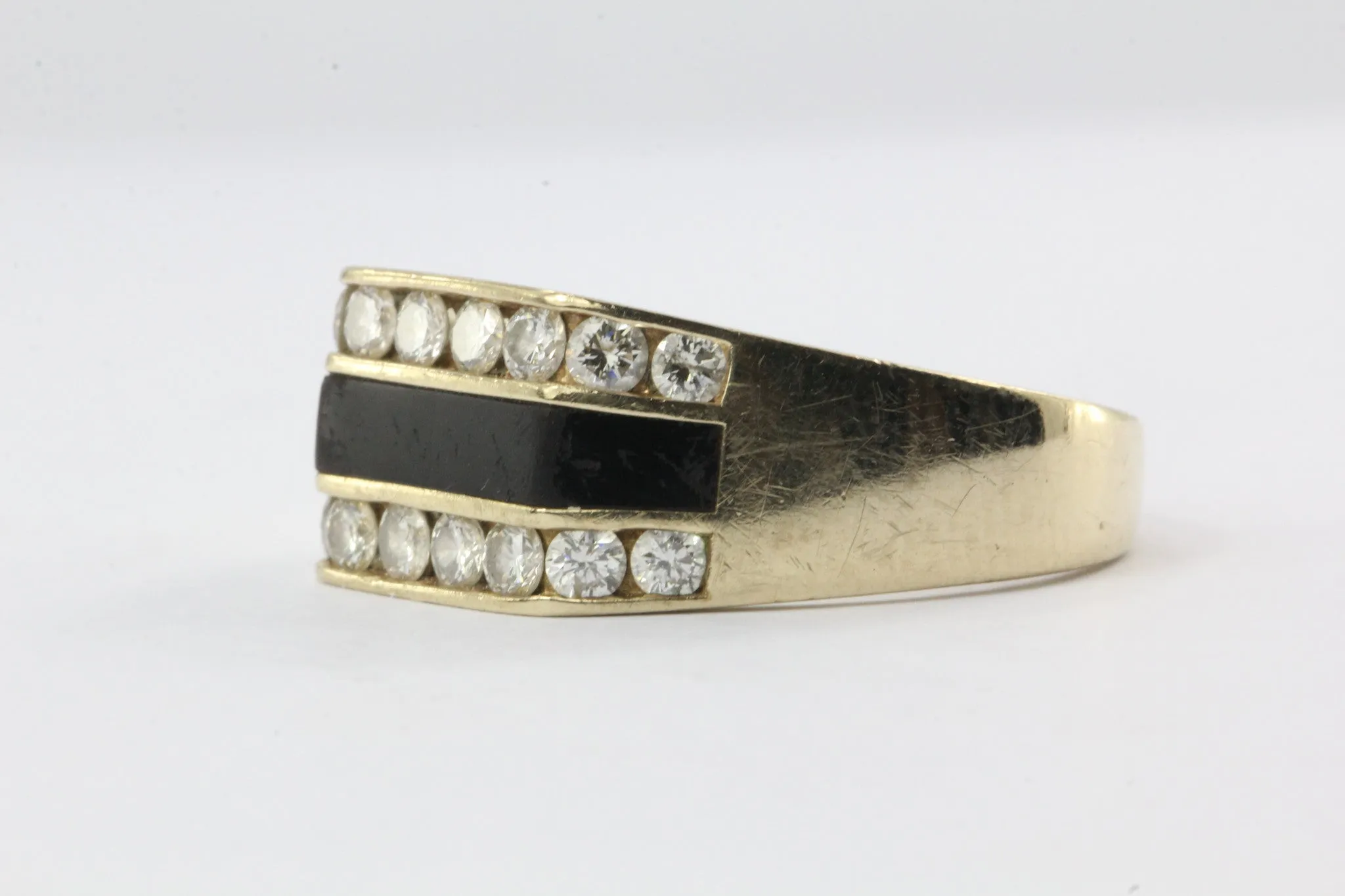 Vintage 14k Gold Diamond & Inlaid Black Onyx Ring 1 CTW