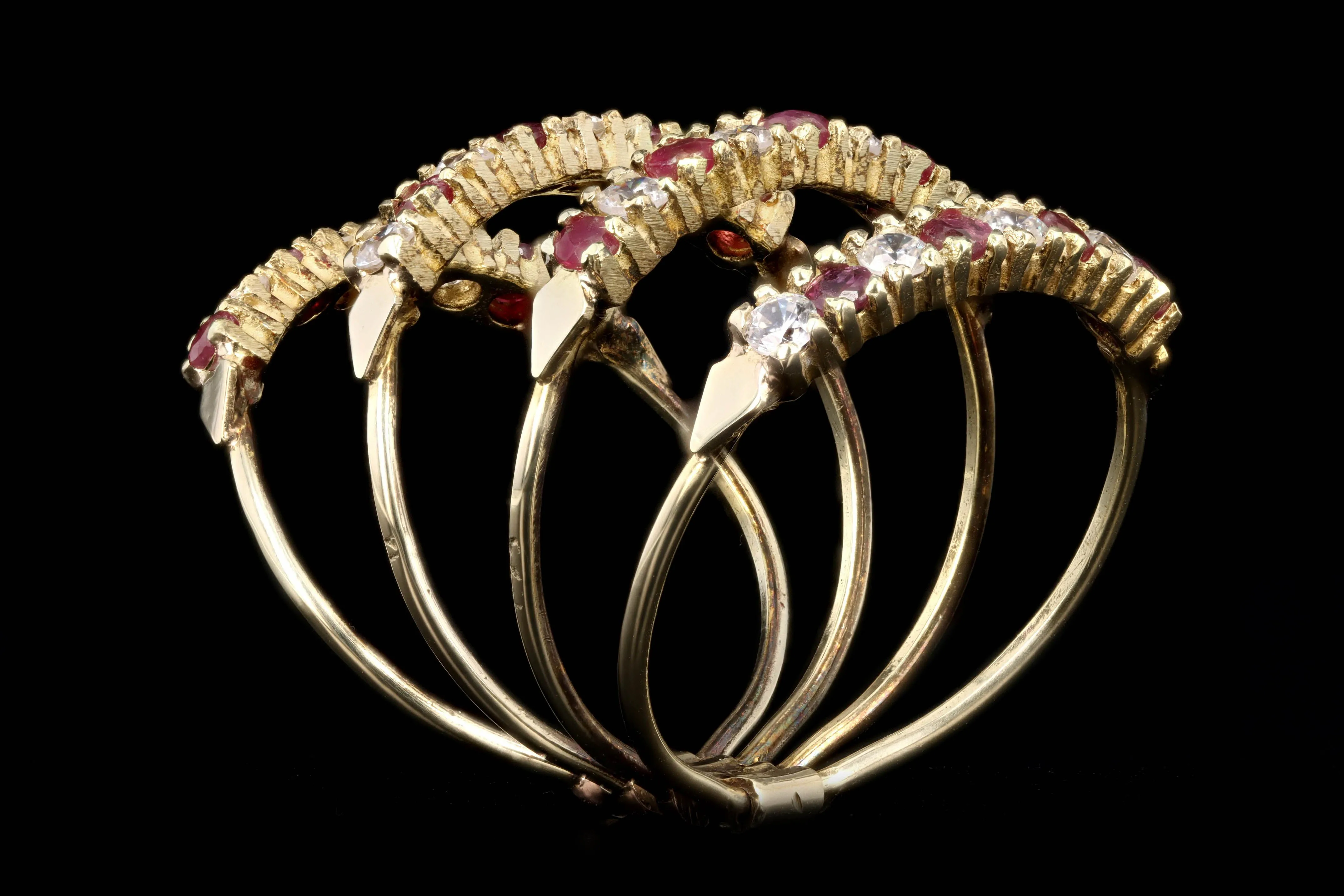 Vintage 14K Yellow Gold Natural Ruby & Diamond Harem Ring