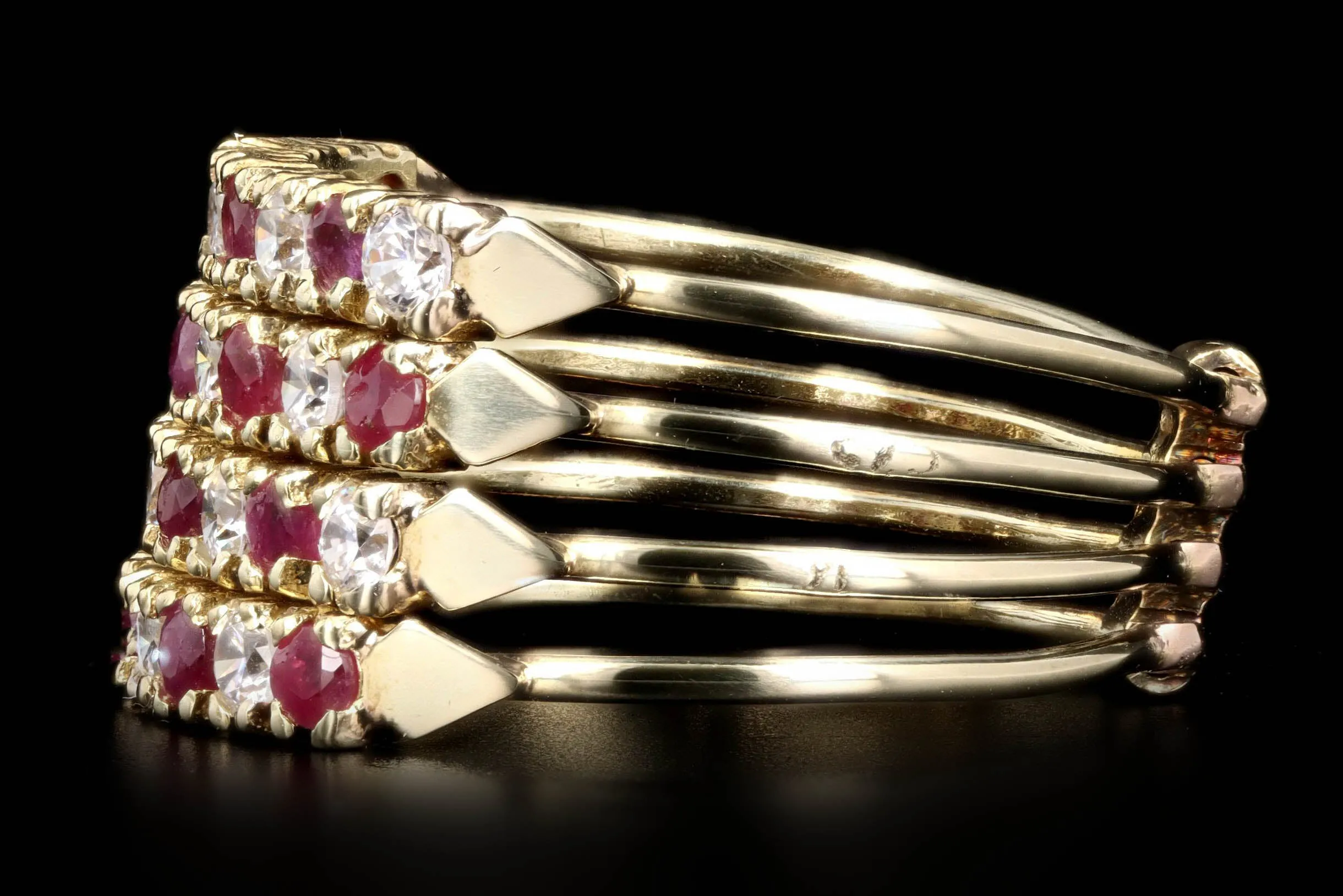Vintage 14K Yellow Gold Natural Ruby & Diamond Harem Ring