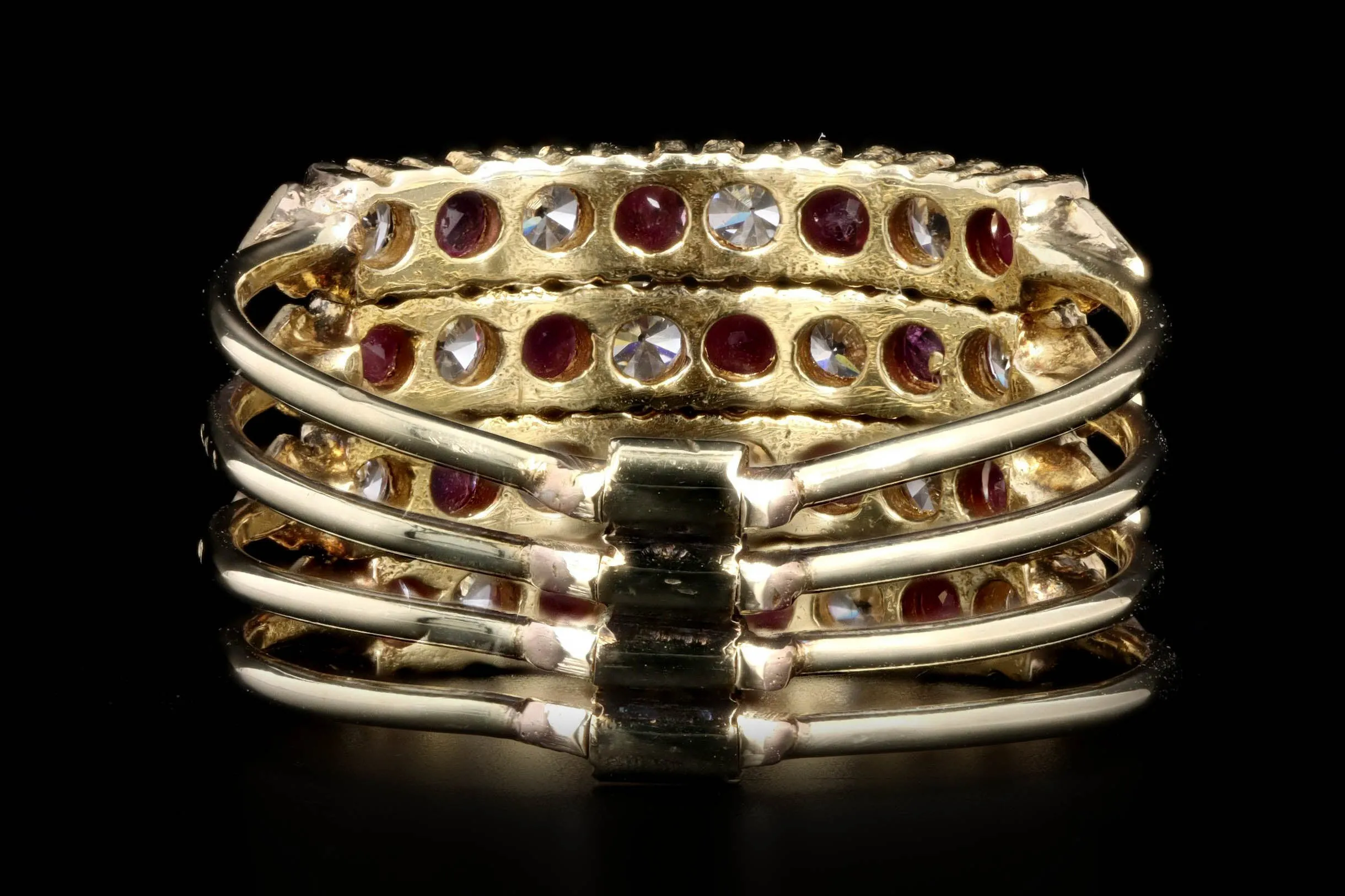 Vintage 14K Yellow Gold Natural Ruby & Diamond Harem Ring