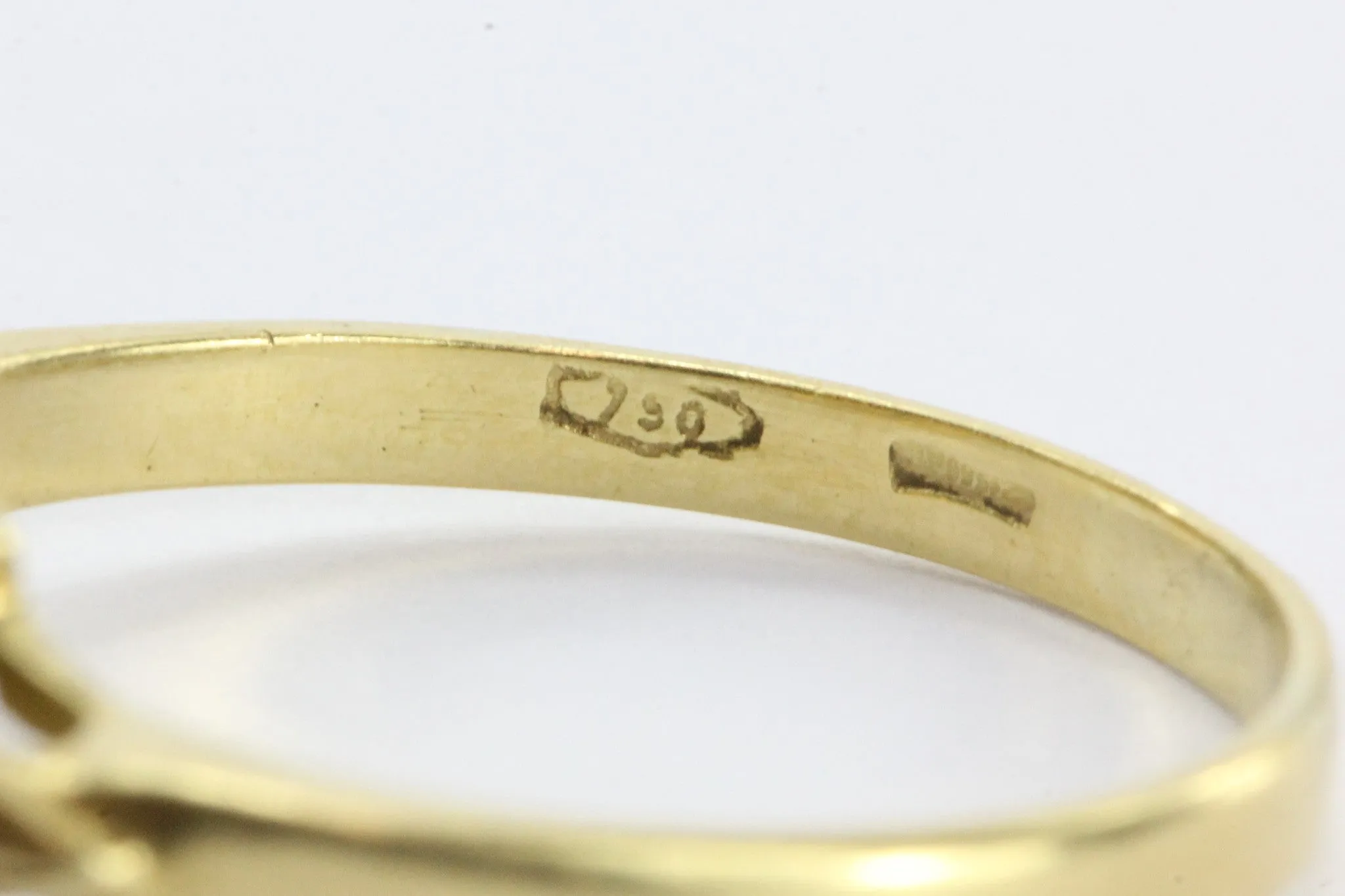 Vintage 18K Gold & Single Cut Diamond Italian Ring