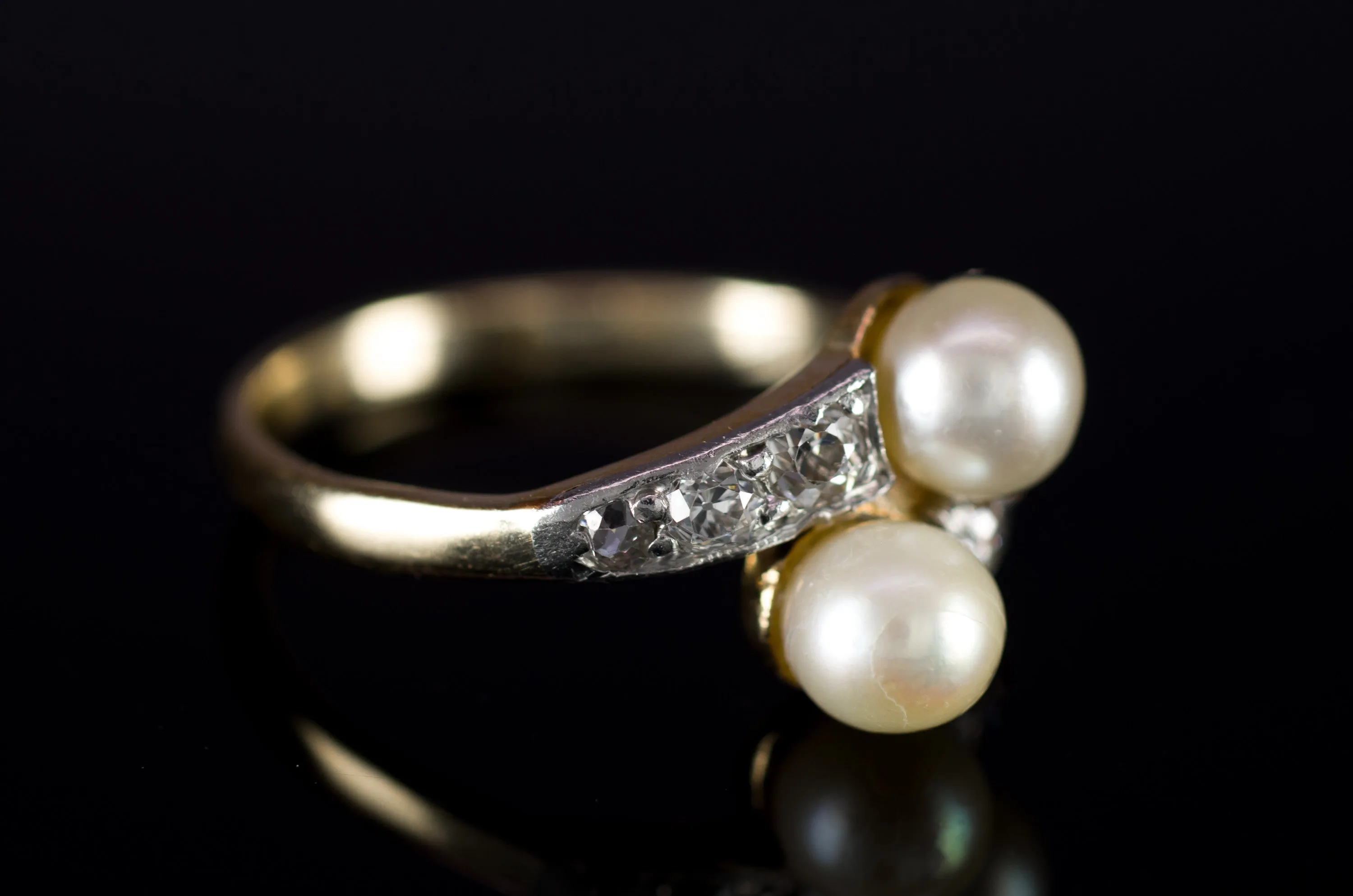 VINTAGE MINE CUT DIAMOND AND PEARL TOI ET MOI RING