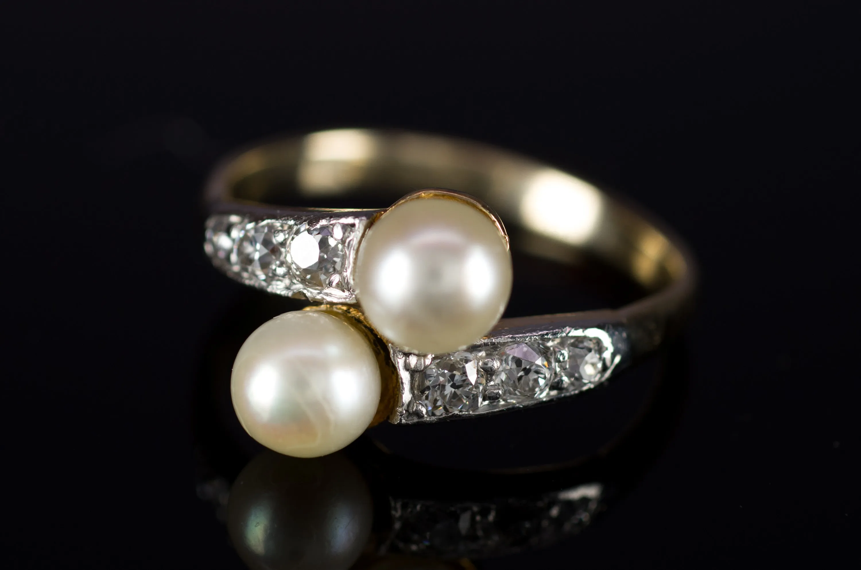 VINTAGE MINE CUT DIAMOND AND PEARL TOI ET MOI RING