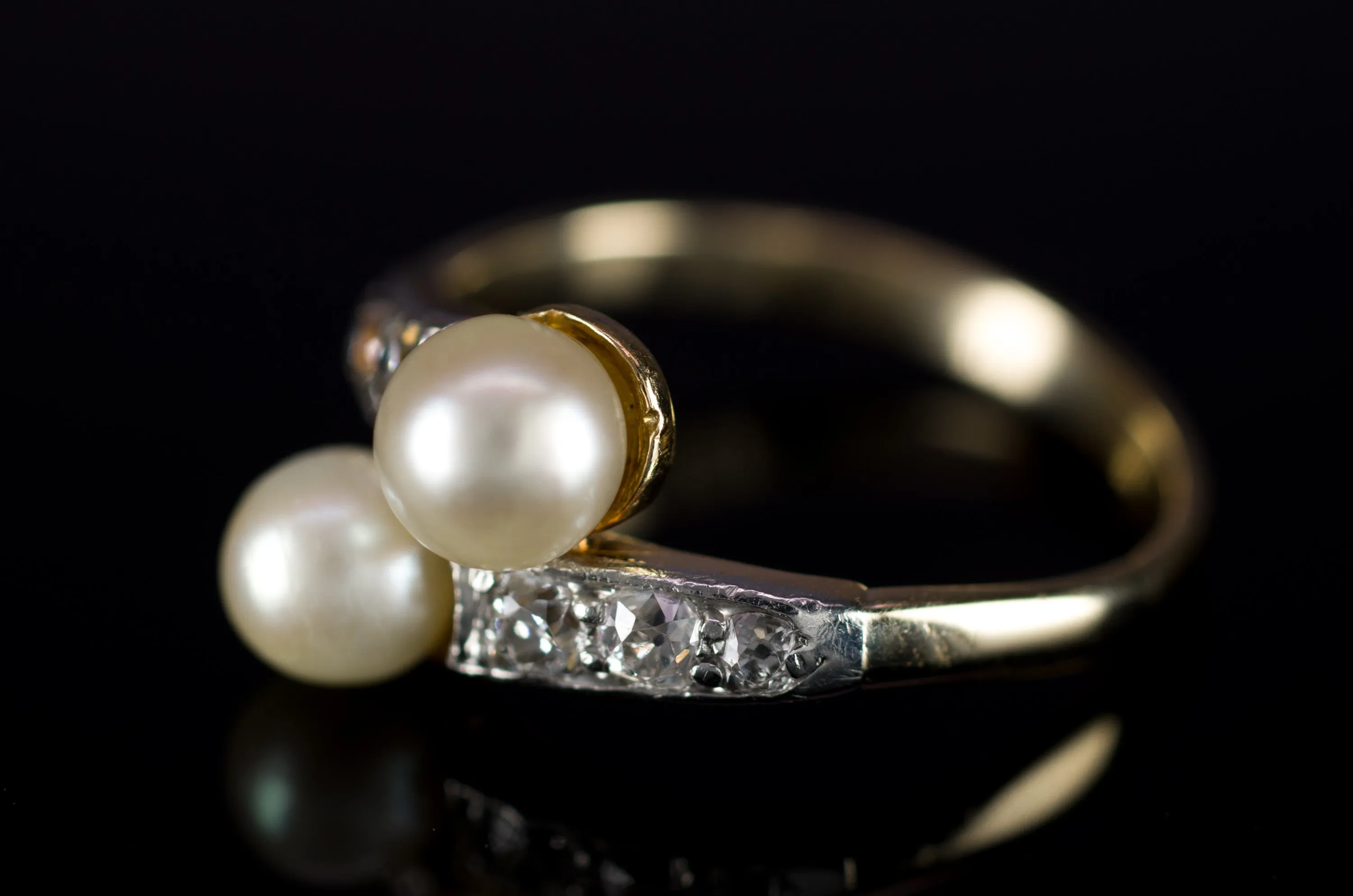 VINTAGE MINE CUT DIAMOND AND PEARL TOI ET MOI RING