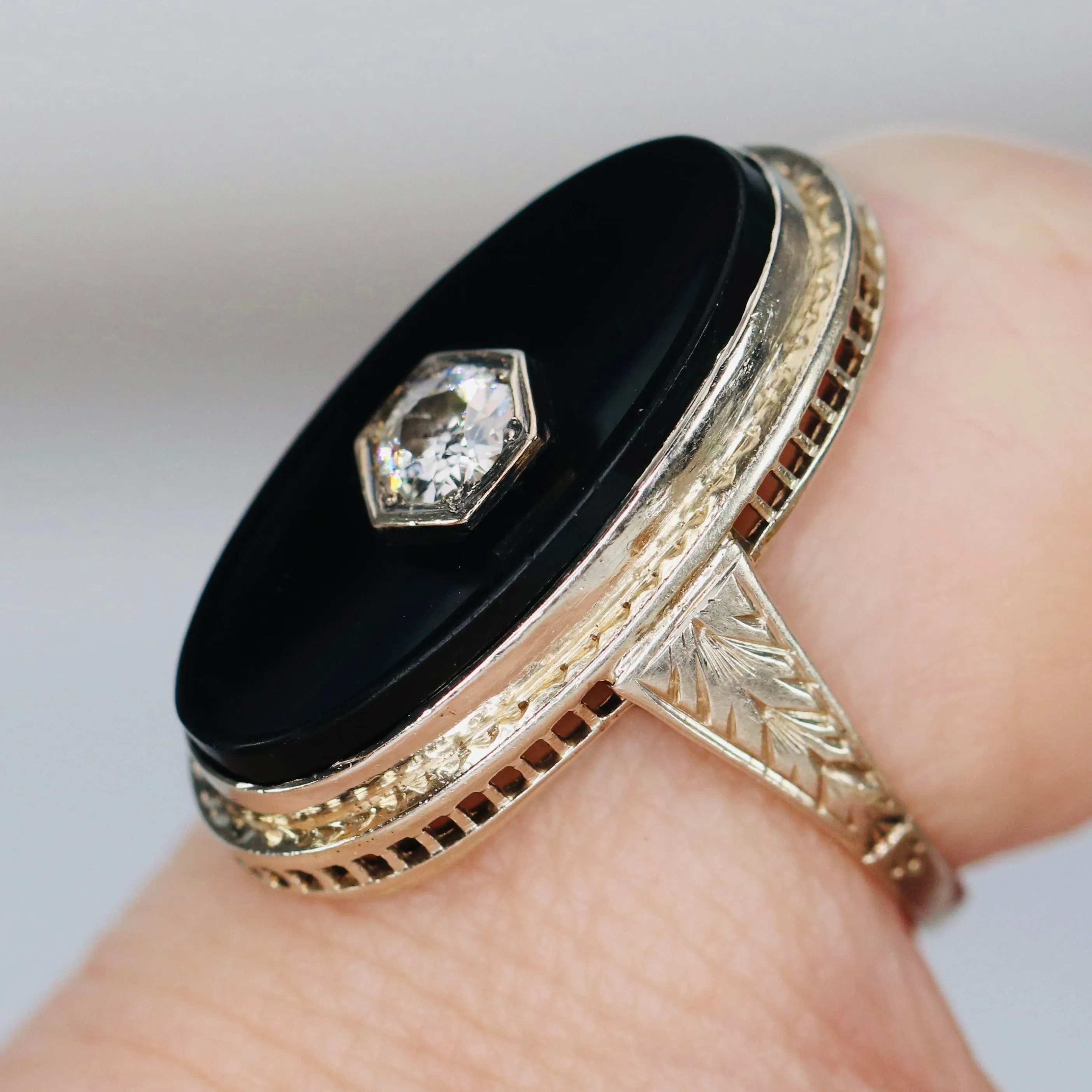 Vintage Onyx and .21ct OEC diamond ring in 14k white gold