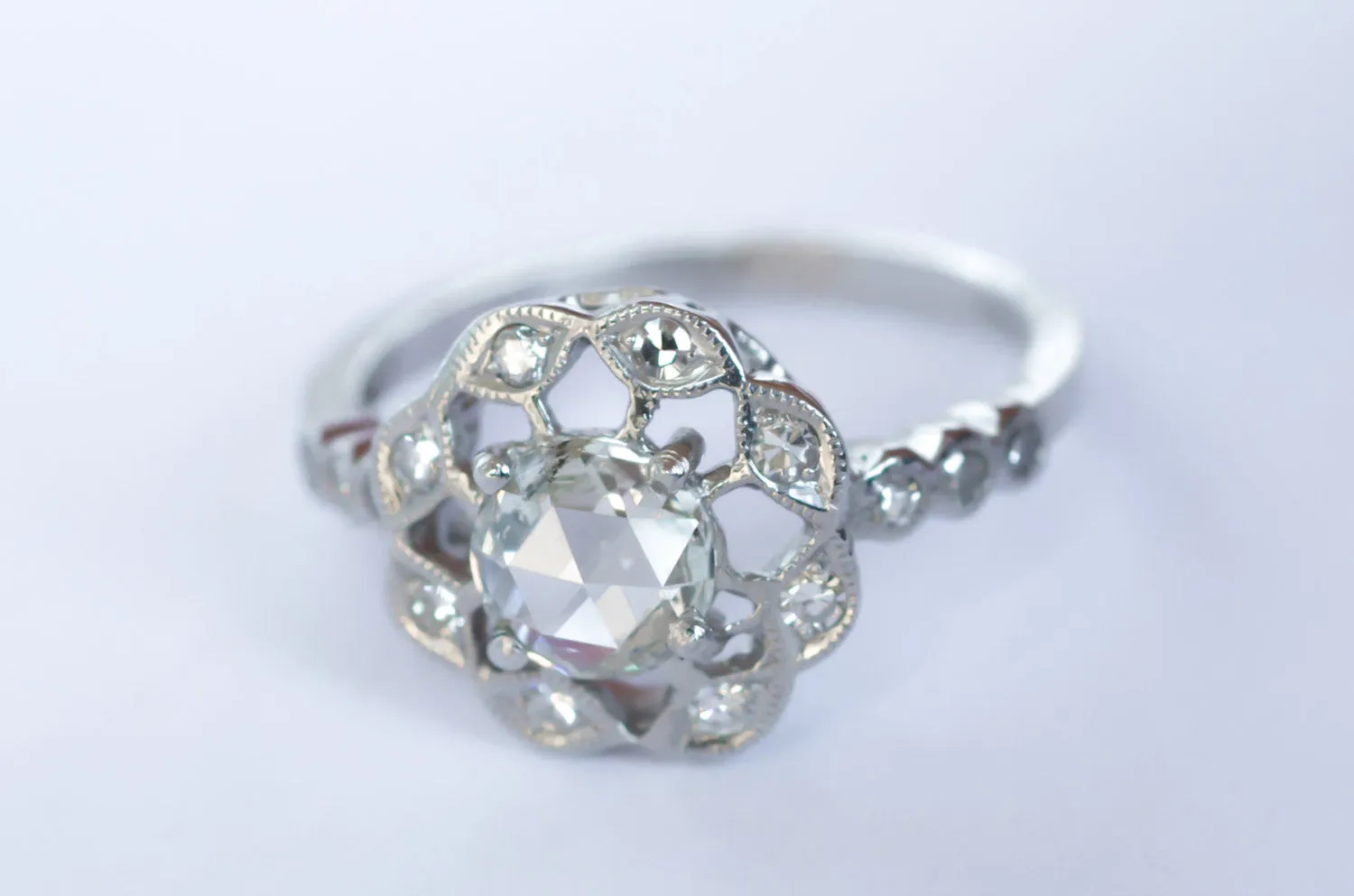 VINTAGE ROSE CUT DIAMOND RING IN PLATINUM