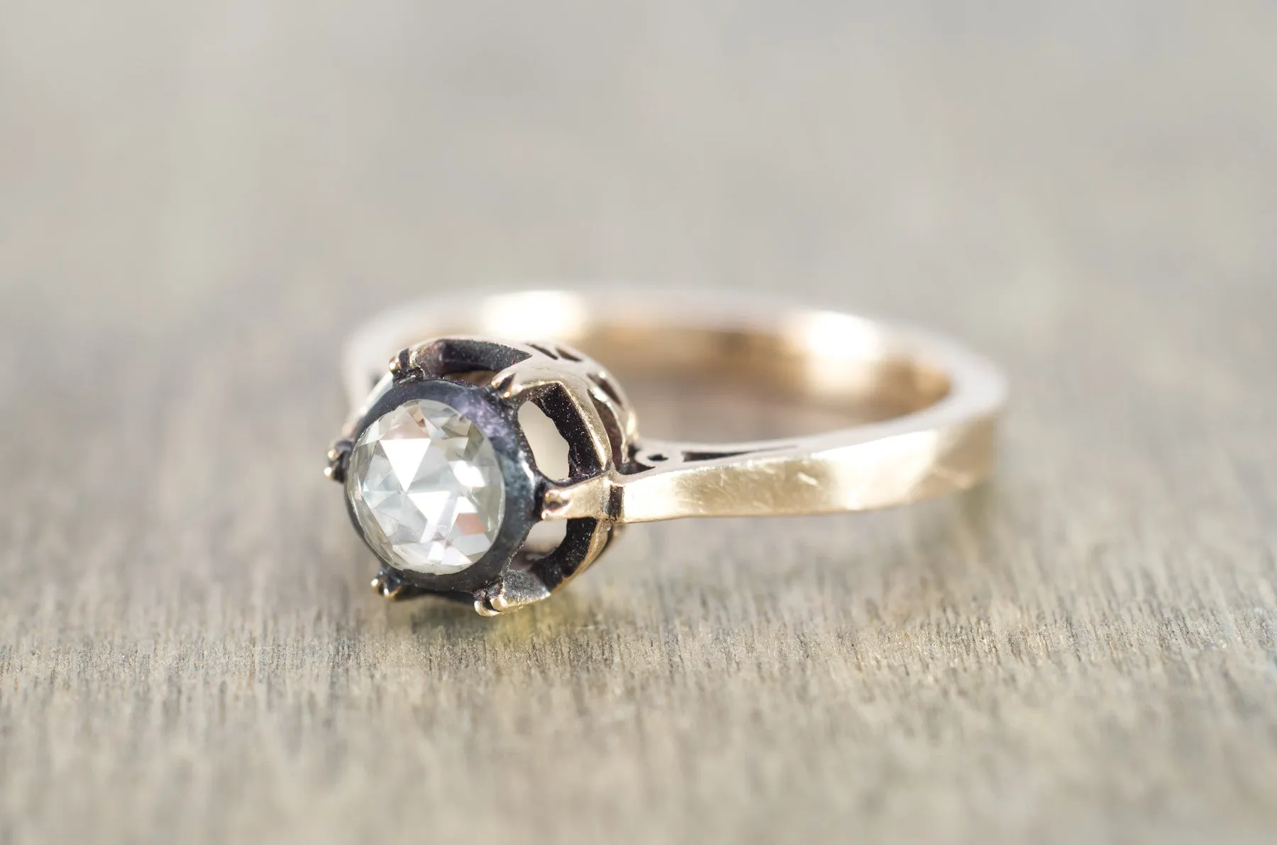 VINTAGE ROSE CUT DIAMOND SOLITAIRE IN GOLD