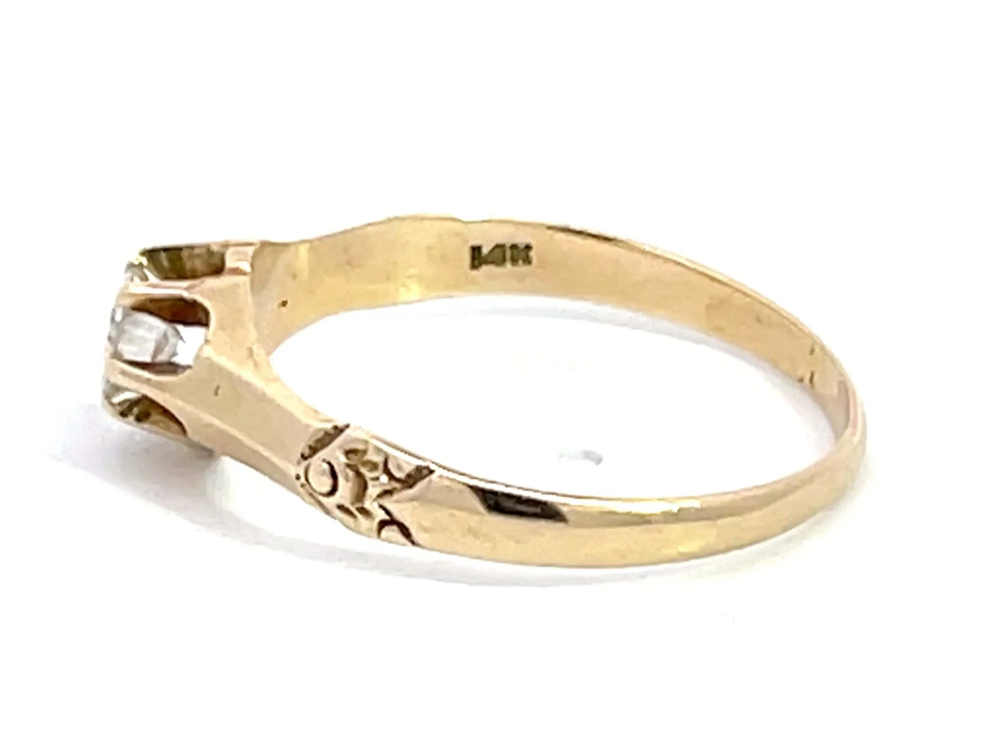 Vintage Solitaire Diamond Ring in 14k Yellow Gold
