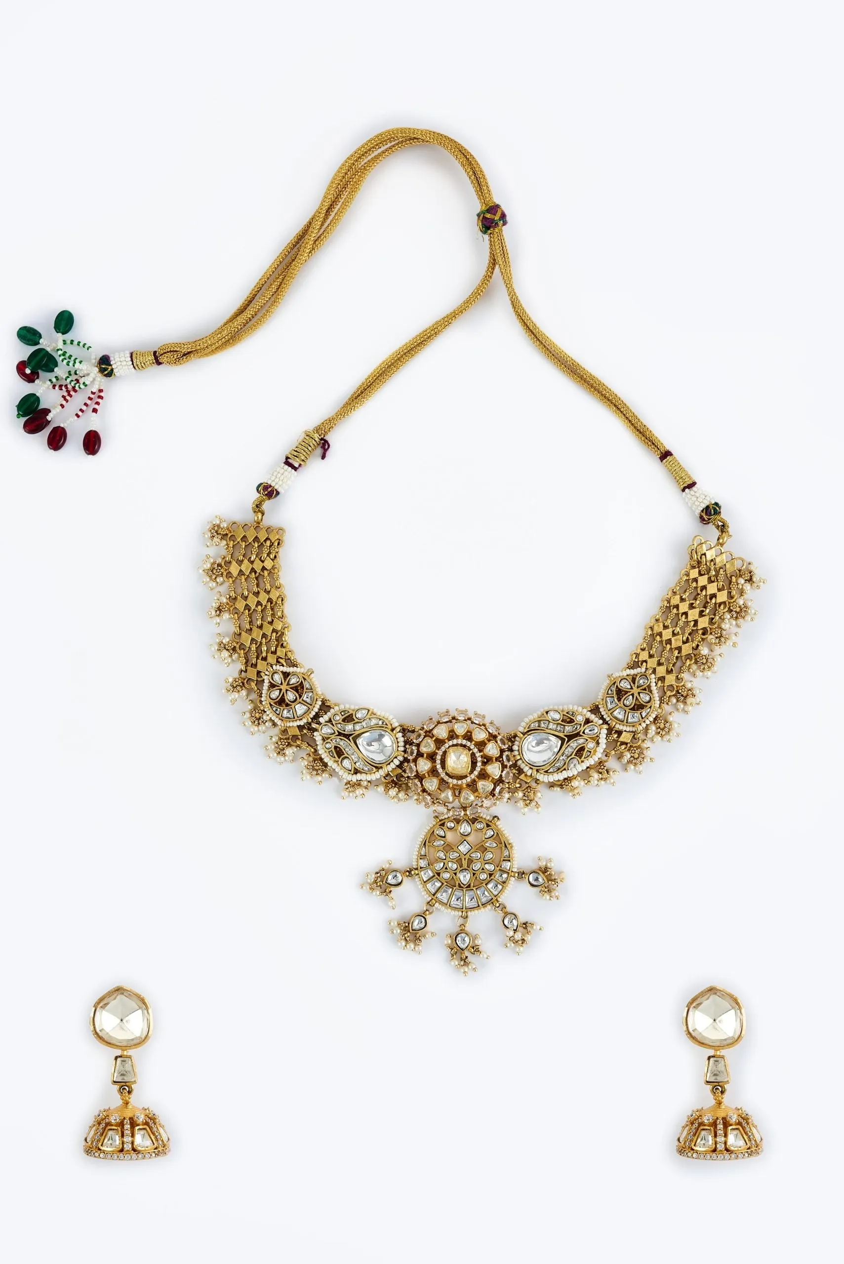 vivinia BY VIDHI MEHRA Saadgi Gold Plated Womens Kundan, Polki Short Necklace Set with Pair of Earrings (Freesize)