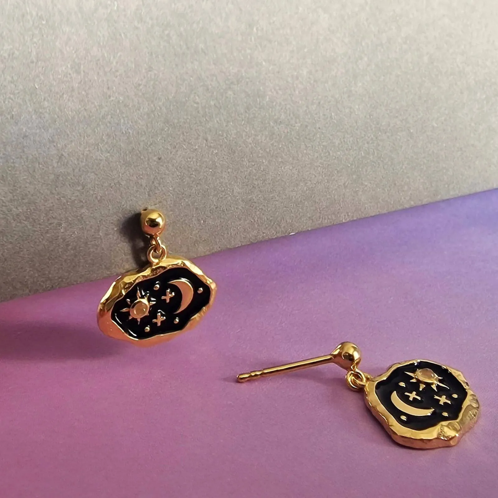 Vurchoo Midnight Scene Gold & Black Stud Earrings